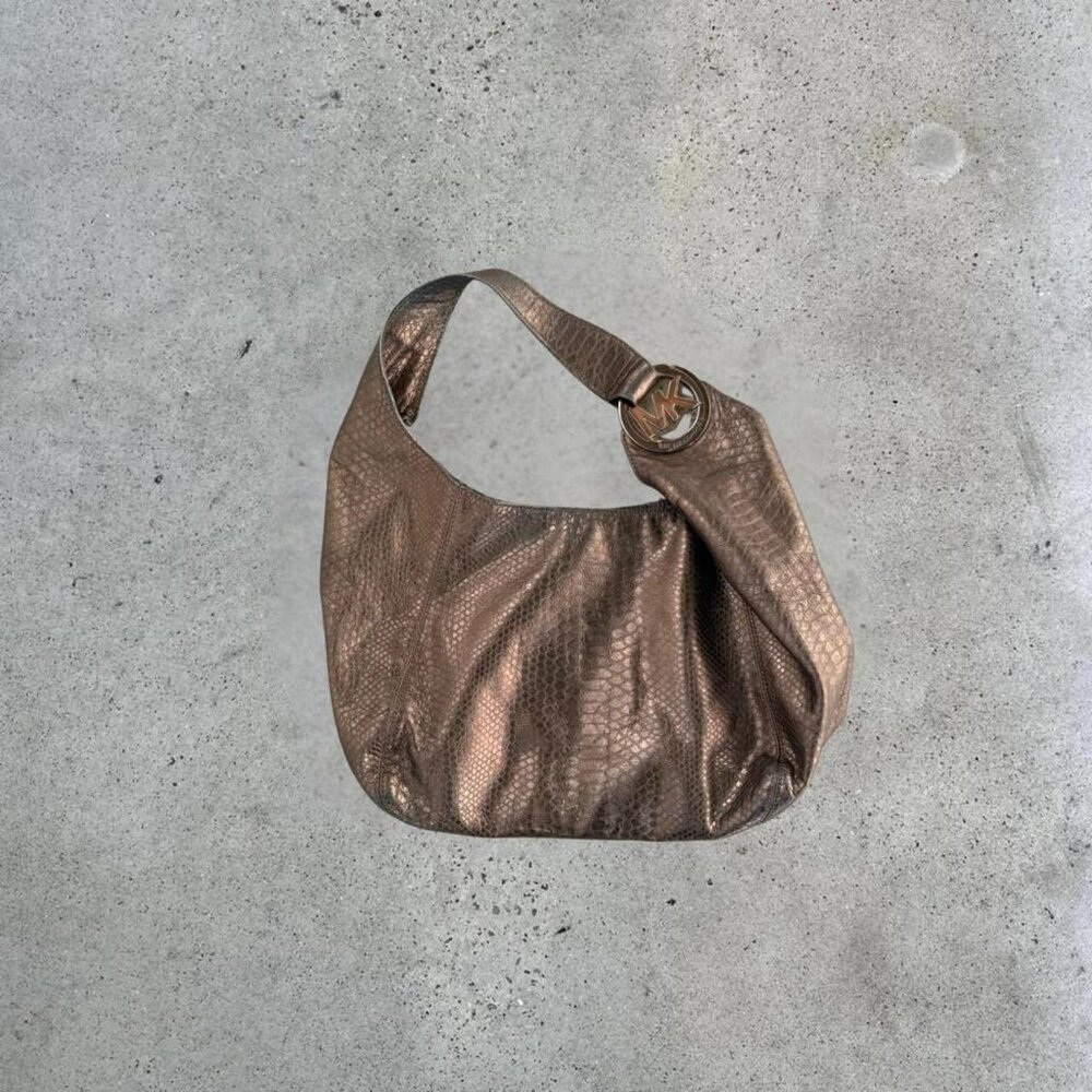 2000s metallic leather shoulder bag